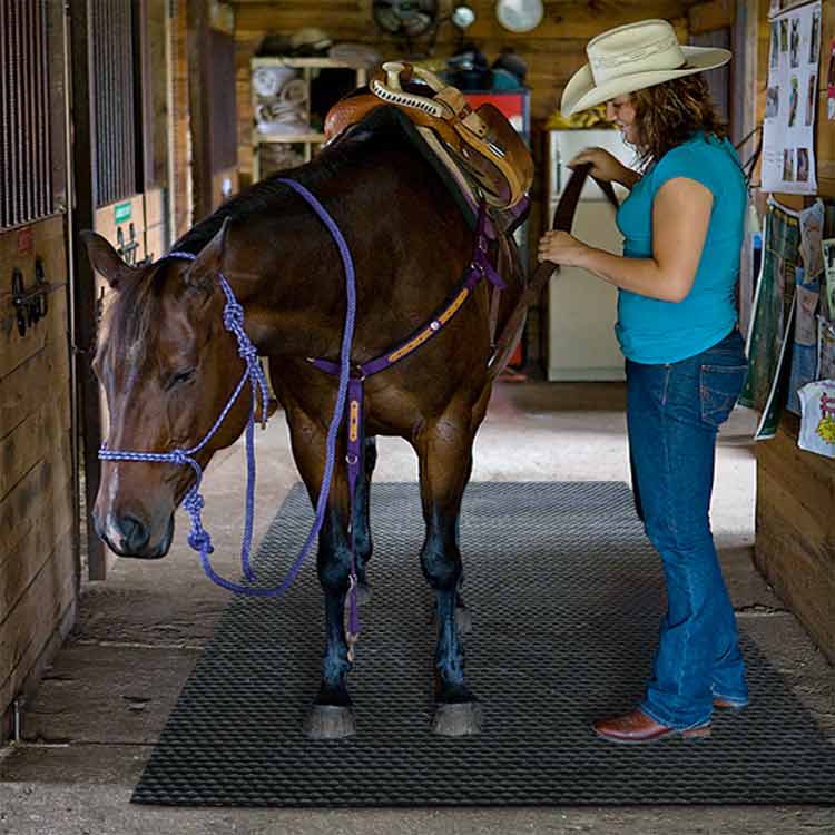 Bubbletop Rubber Stable Matting Horse Mats - Slip Not Co Uk